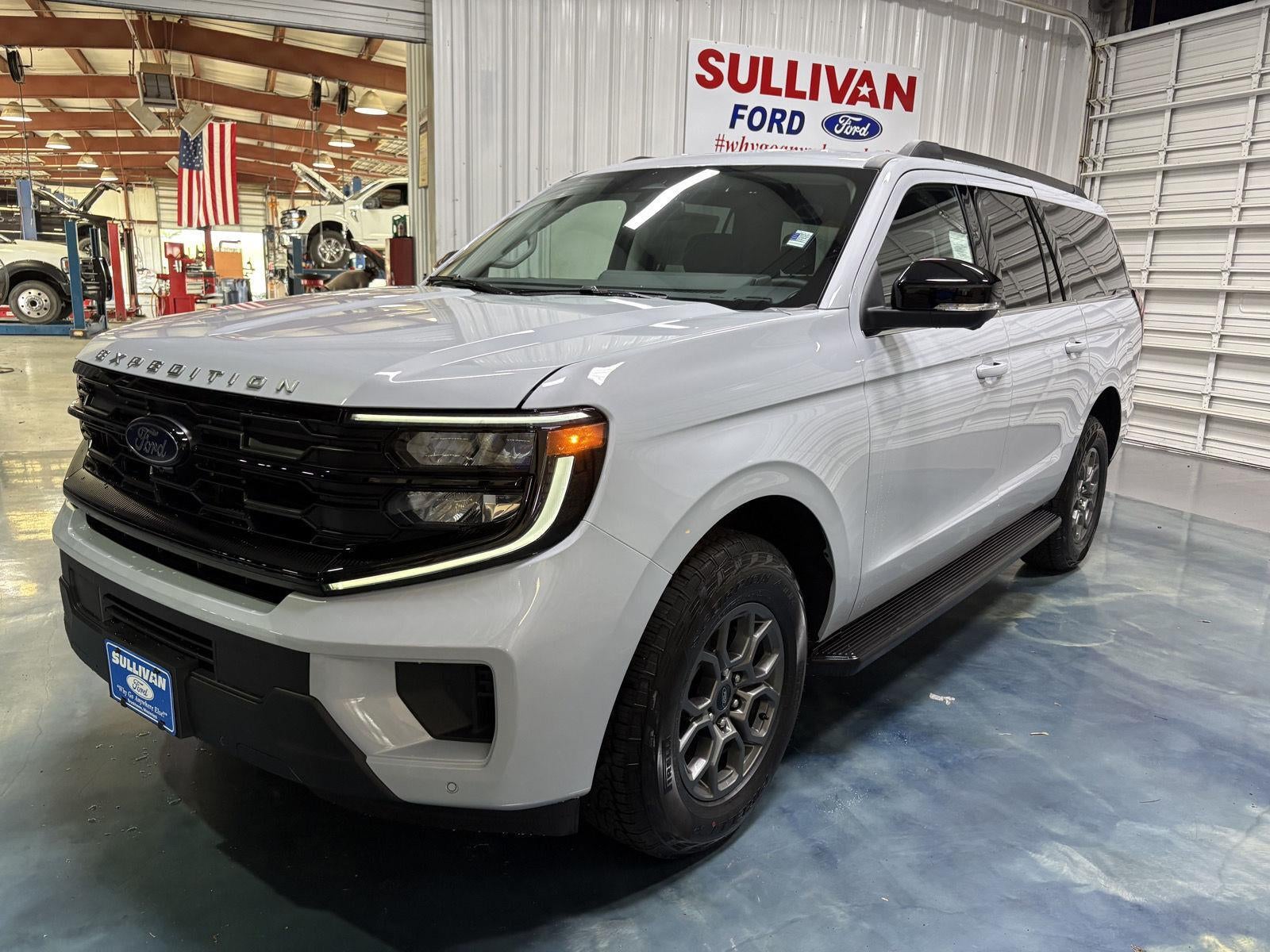 2026 Ford Expedition Max MAX Active in Space Silver Metallic — front three-quarter view