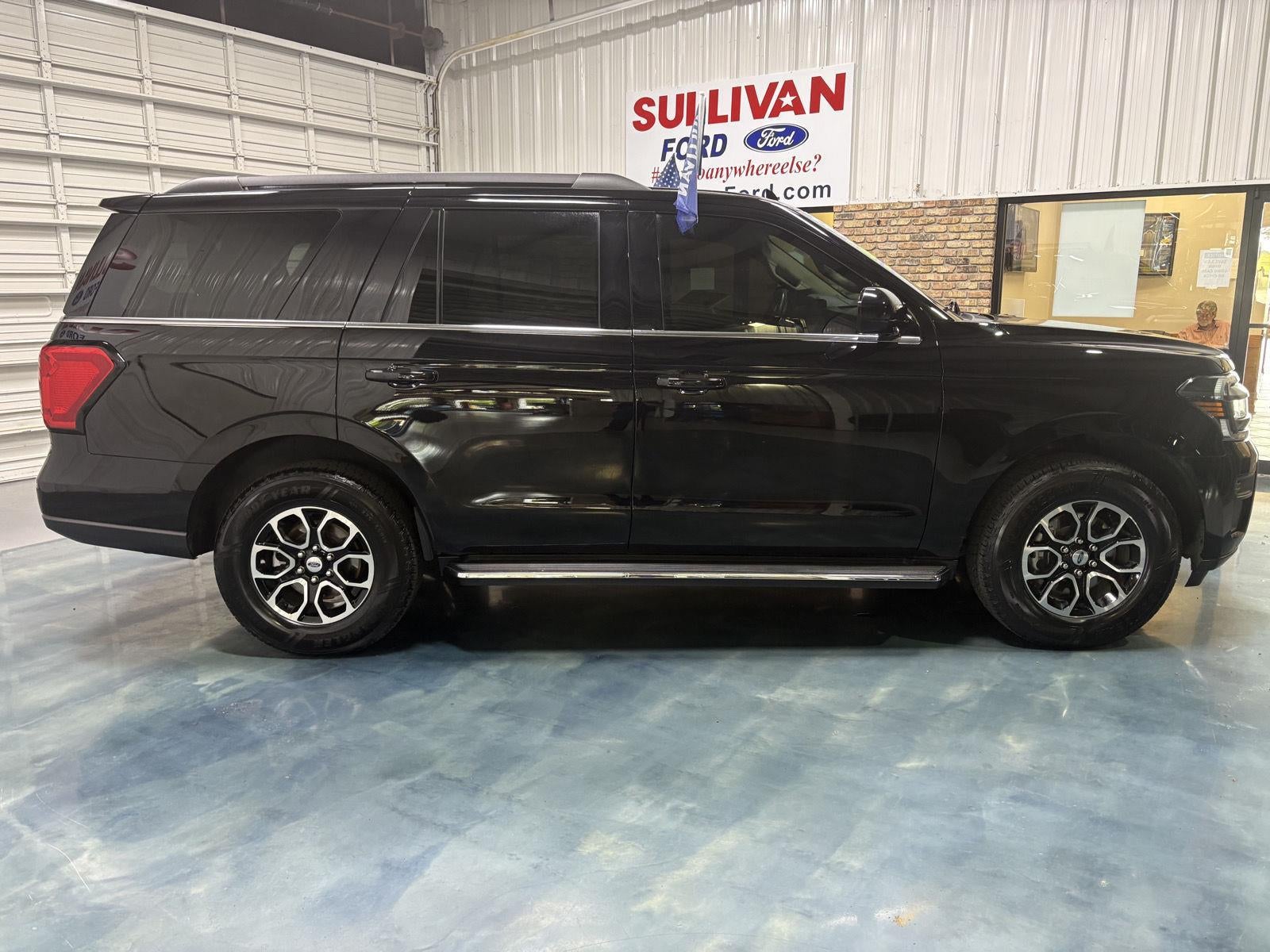 2023 Ford Expedition — rear three-quarter view