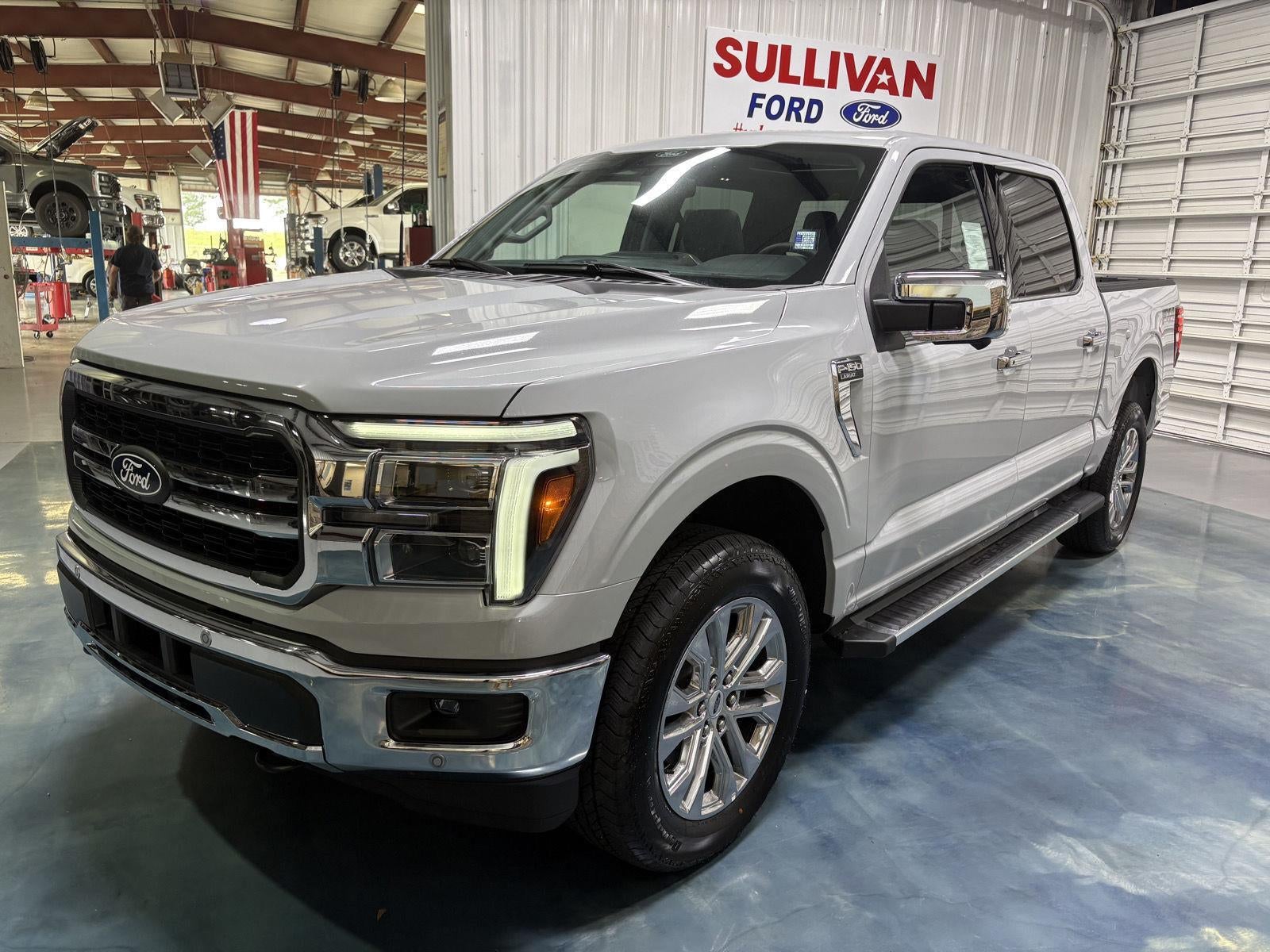 2026 Ford F-150 Lariat in Avalanche — front three-quarter view